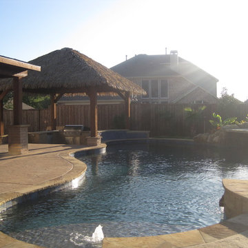 Frisco 21' x 18' Thatched Cabana