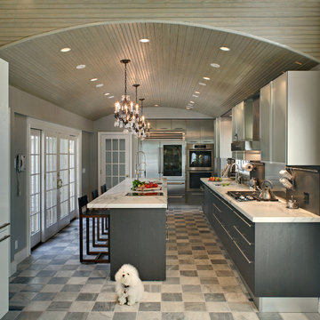 Contemporary colonial kitchen