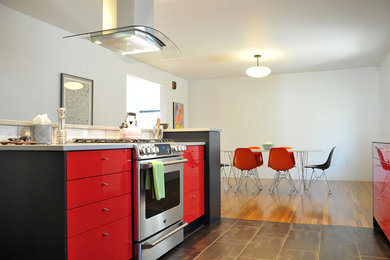 Inspiration for a contemporary kitchen remodel in Albuquerque