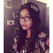 Lora Nguyens billede
