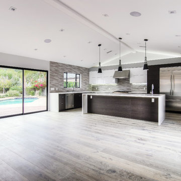 Woodland Hills Complete Exterior and Interior Remodel