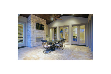 Example of a transitional home design design in Houston