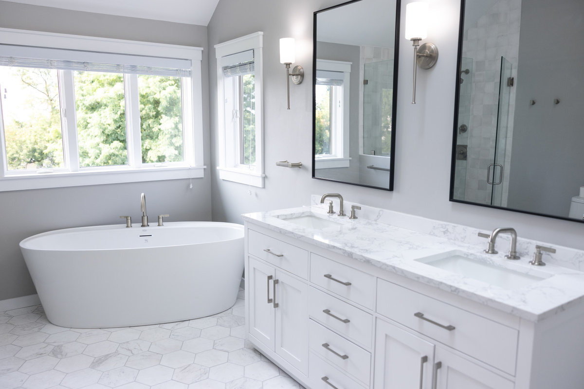 Bright & Airy Primary Bathroom