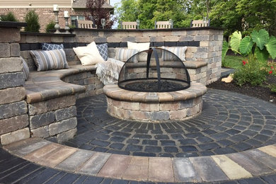 Example of a classic patio design in Indianapolis