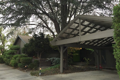Example of a 1960s home design design in Seattle