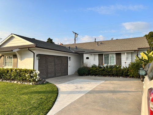 Garage door/ Shutters/Front door color