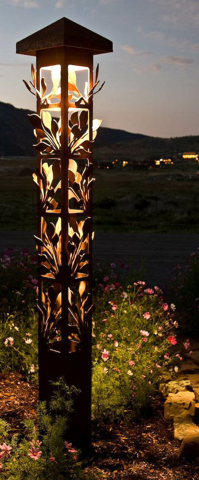 Decorative steel bollard lights