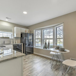 beautiful house in 55+ community - Home Decor