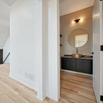 Bennington 1.5 Story full of FUN Accents!
