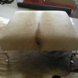 Custom ottoman - Products