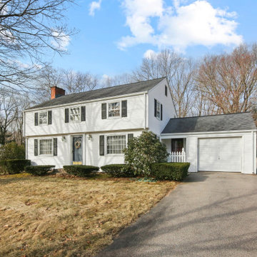 251 Buttonball Ln, Glastonbury, CT 06033