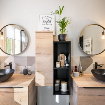 Salle de bain aux lignes géométriques et contemporaines