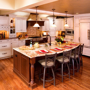 Traditional with a taste of Italy Kitchen in Lakewood