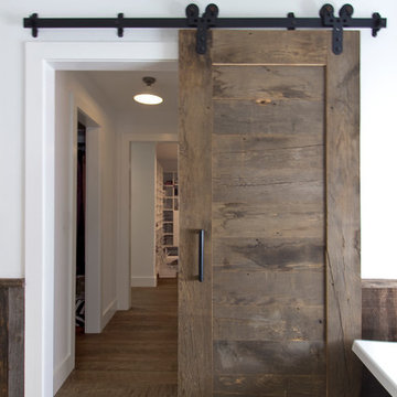 Master suite vestibule