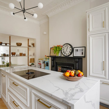 Highbury Traditional Shaker Kitchen with moulding detail