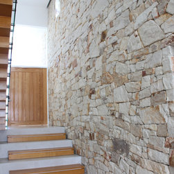 Burnie Irregular Walling Beach House Gold Coast - Wall Cladding & Stone Veneer