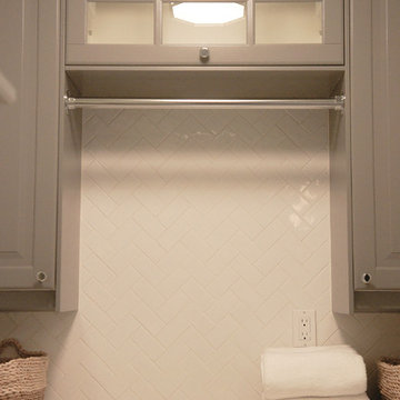 Tiny Classic Style Laundry Room