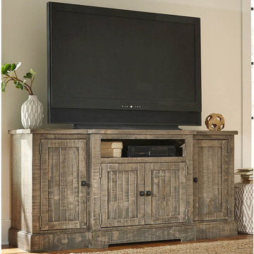 Farmhouse "Chic" -- Living Room
