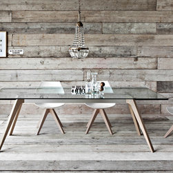 Delta table and Gamma chair by Pianca - Dining Tables