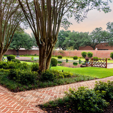 Guest entry along preserved crape myrtle allee