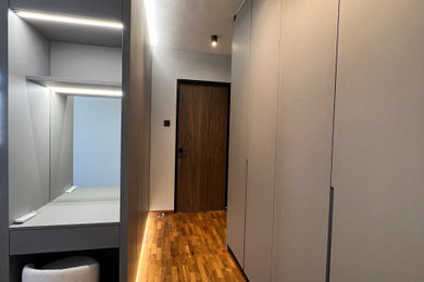Inspiration for a contemporary bedroom remodel in Singapore