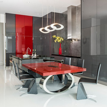 A Dazzling Dallas Dwelling