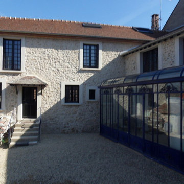 grande maison familiale à deux facettes