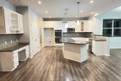 Example of a kitchen design