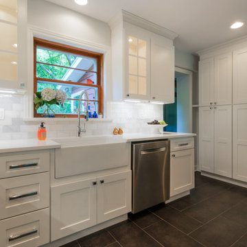 Windsor White Shaker Kitchen Cabinets