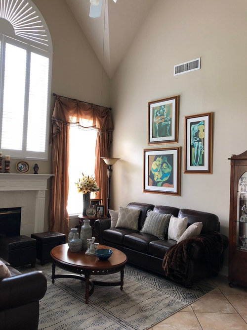 INVITING LIVING ROOM