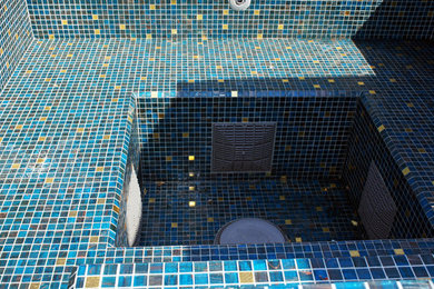 Inspiration for a contemporary pool remodel in New York