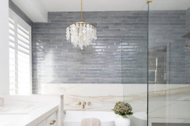 Inspiration for a coastal bathroom remodel in Orlando