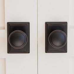The Willow, a Custom Home by Hanson Homes, Inc. - Cabinet And Drawer Knobs