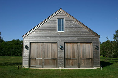 Small elegant detached barn photo in New York
