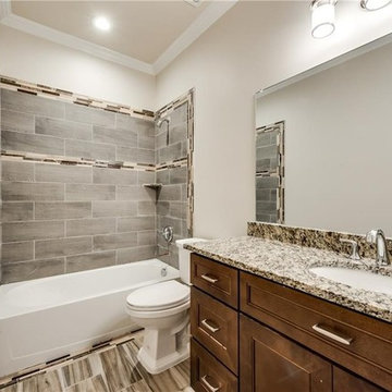 Saratoga, CA: Bathroom Remodeling Contractors