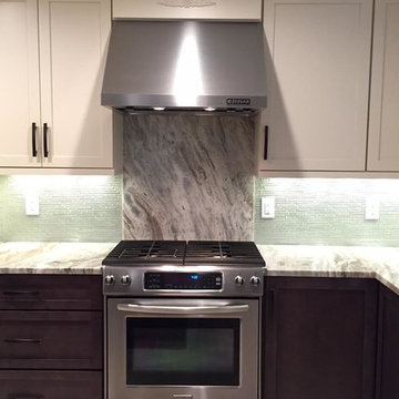 646 Kitchen Hood and Range