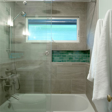 Wedgwood Mid-Century Bath