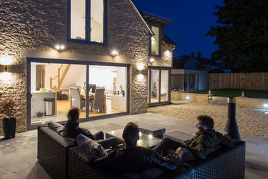 Inspiration for a contemporary exterior in Oxfordshire.
