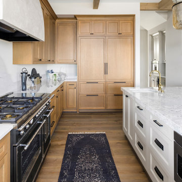 Hollyhills Dr Residence, Kitchen and Living room
