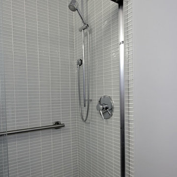 In-Suite Bath, Silver Spring, MD