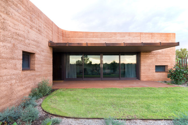 Contemporary  by Luigi Rosselli Architects