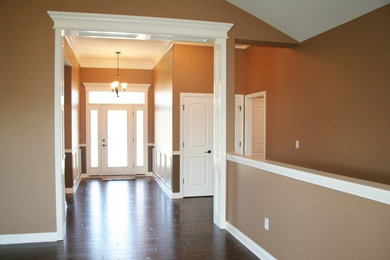 Eclectic home design photo in Louisville