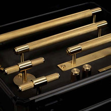 drawer pulls and cabinets