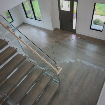 Project #80 | Mono-Beam Staircase with Glass Panels