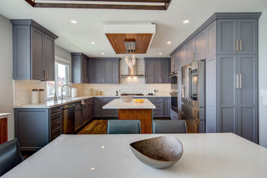 Kitchen - transitional kitchen idea