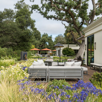 Peninsula Entertainment Compound