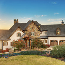 Zhouse-Lake Keowee with Mountain Views