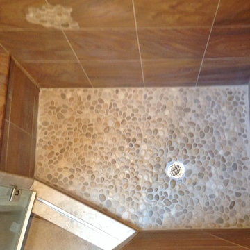Sandstone & River Rock Master Bath
