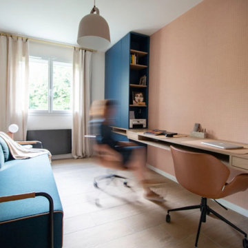Agencement sur-mesure, espace bureau avec fauteuil en cuir