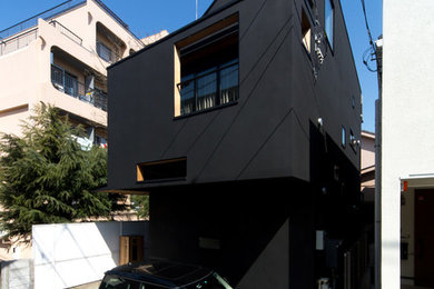 This is an example of a midcentury home in Tokyo.